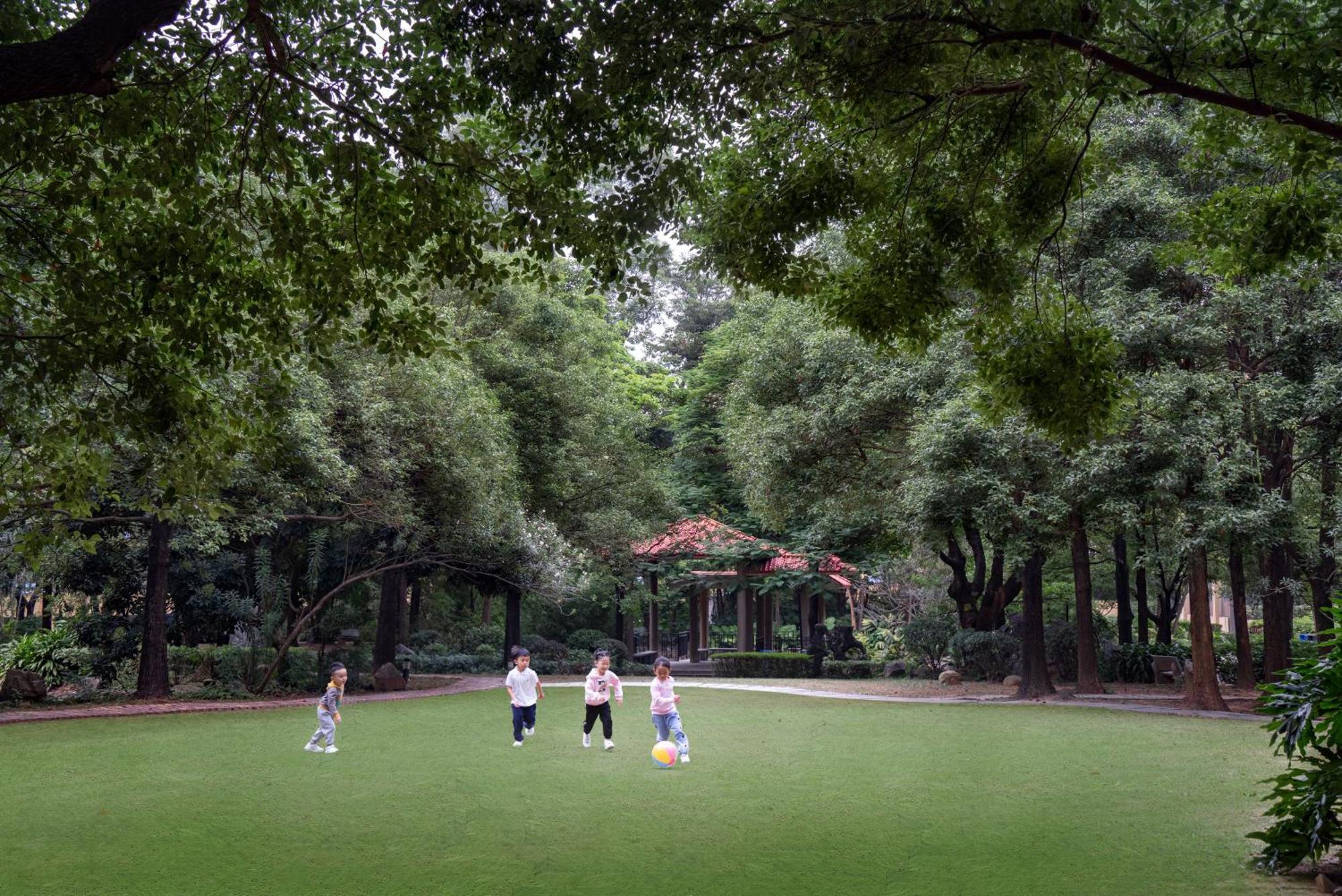 Dongguan Royal Garden Hotel Bagian luar foto